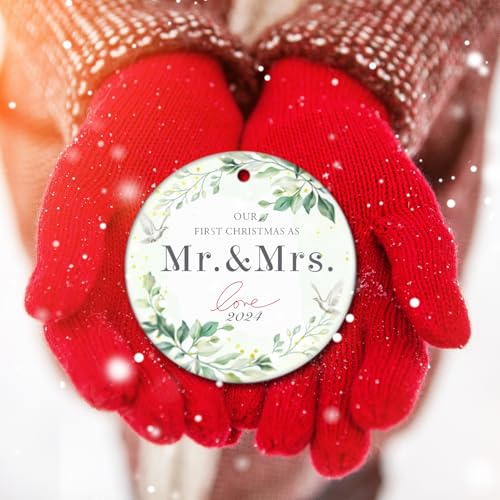 XKDOUS Newly Married-2 First Christmas Married Ornament - Mr & Mrs Ceramic Wedding Keepsake