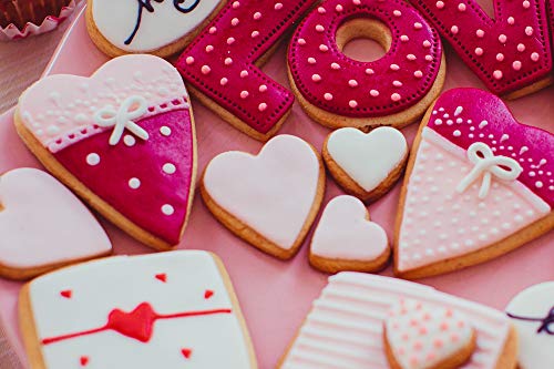 Fox Run 5-Piece Heart Cookie Cutter Set with Storage Tin, Stainless Steel Baking Tools