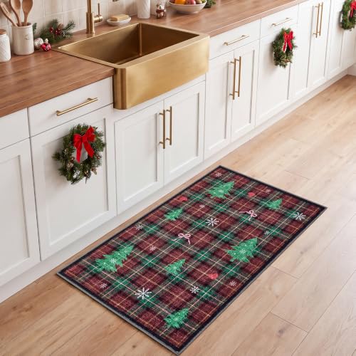 Garvee 2' x 3' Red Checkered Christmas Tree Doormat | Washable Floral Village Rug