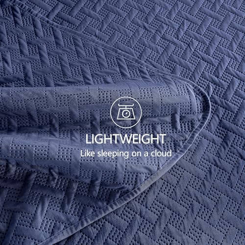FLYMME Queen Quilt Set - 3-Piece Ultra Soft Navy Blue Microfiber Bedspread