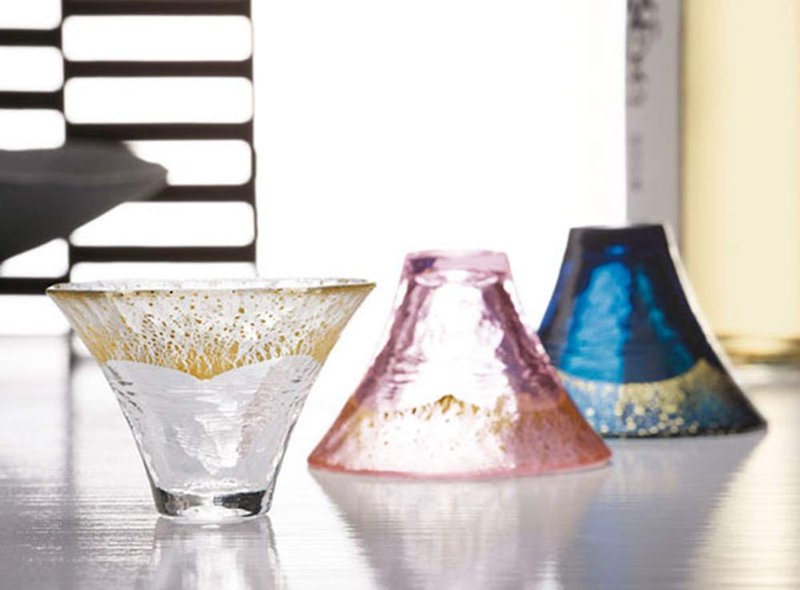 東洋佐々木ガラス Toyo Sasaki Glass Cold Sake Glass Set, Lucky Cup Mt. Fuji, Cold Sake Cup, Made in Japan, White & Red, 2.4 fl oz (65 ml), 2 Piece Set G636-T74