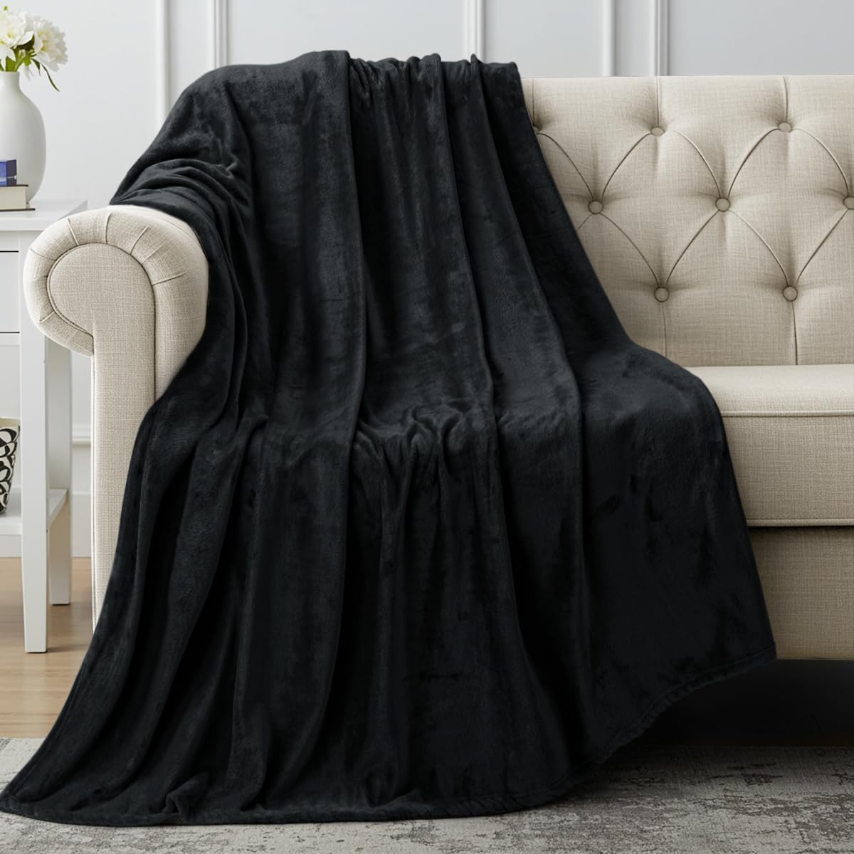 Utopia Bedding Fleece Blanket - XL Ultra Soft Black Throw (50x70 Inches) | Cozy All-Season Home Decor Gift
