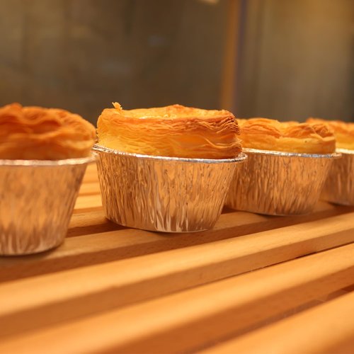 Aluminum Foil Baking Cups 150 Pcs, SUPPHOUS 4 Oz Disposable Ramekin Aluminum Cupcake liners, Silver Foil Baking Cups Muffin Liners for Cupcake, Baking, Egg Tart, Pudding, Creme Brulee
