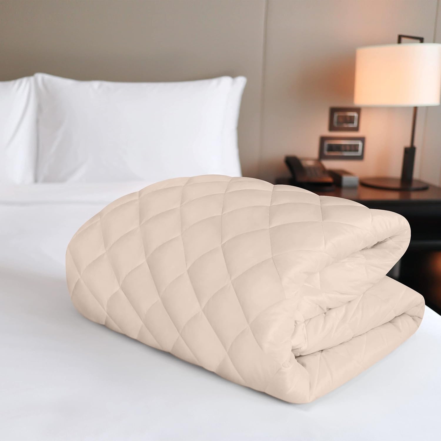 Utopia Bedding Quilted Fitted Mattress Pad - Queen Size Deep Pocket Protector | Machine Washable Beige