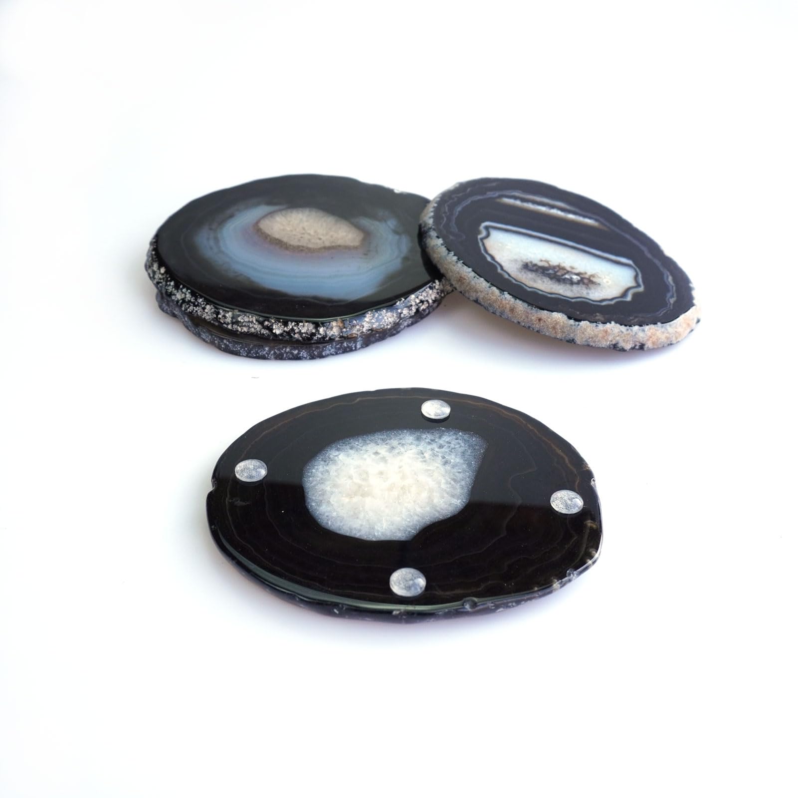 Sisamn Black Agate Slices Bulk Geode Coasters Set of 4 with Rubber Bumpers - Unique 3-4 Inch Dyed Stone Drink Crystal Coasters for Home Decor, Coffee Table, Bar Accessories