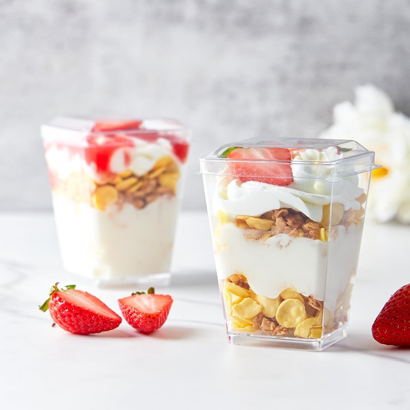 Kucoele 50 Pack 5 oz Plastic Dessert Cups with Lids and Spoons, Clear Parfait Cups Pudding Cups Mini Party Serving Cups for Appetizer Fruit Yogurt Ice Cream