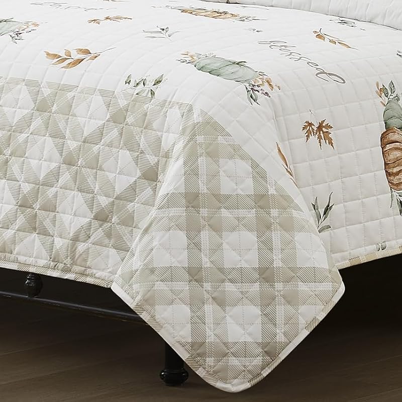 Avanti Full/Queen Holiday Quilt Set with Pumpkin and Leaf Design