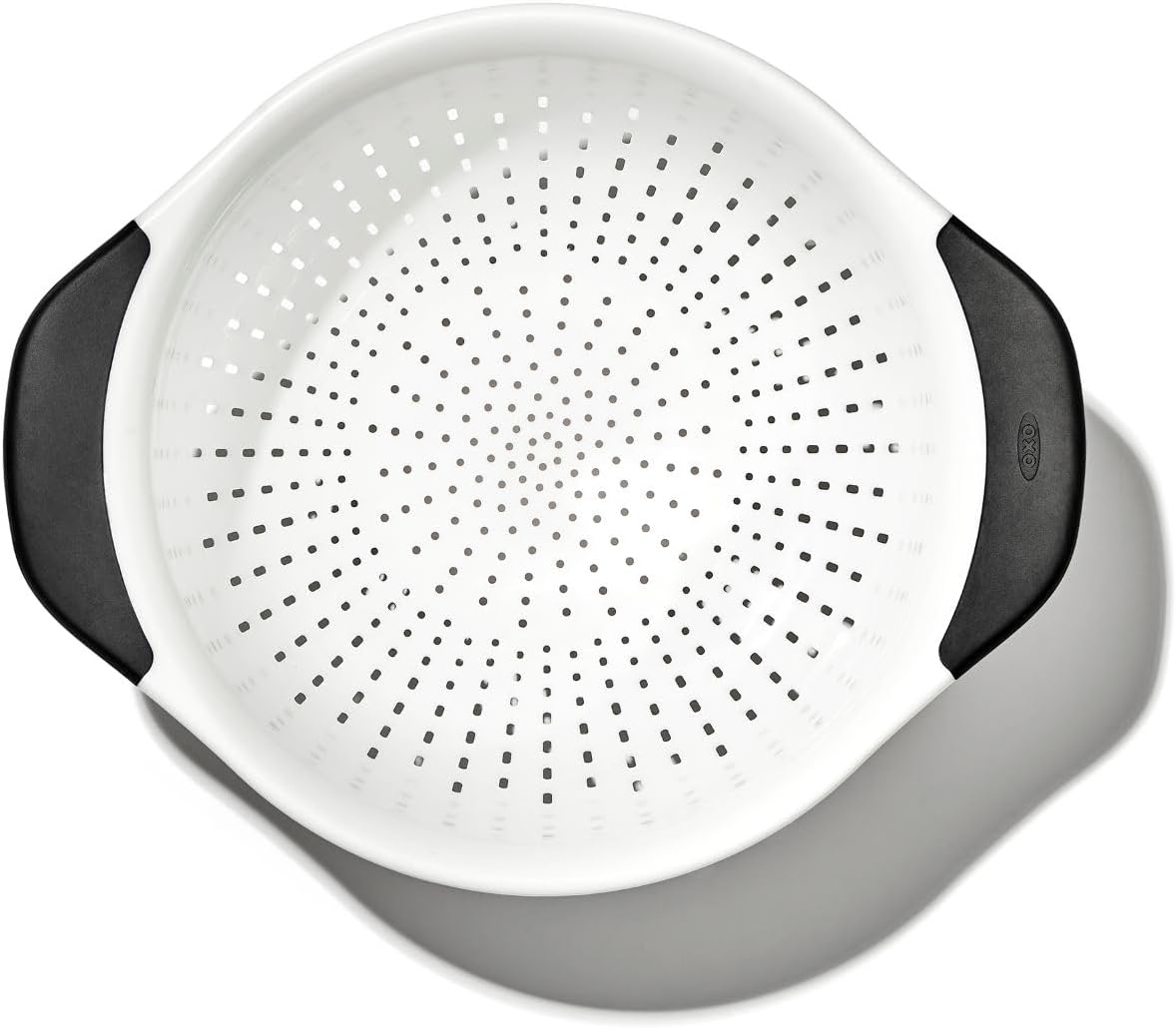 OXO Good Grips Colander - 3 QT Capacity for Effortless Straining | Durable Plastic Design
