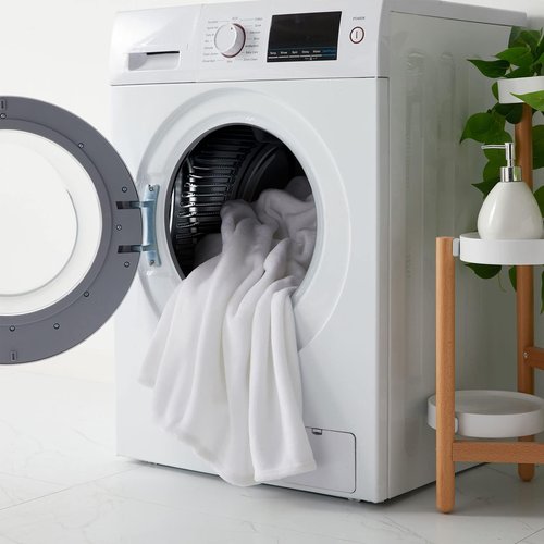 KMUSET Fleece Blanket White Queen Size Lightweight Cozy Plush Microfiber Bed Blanket Factory Shop