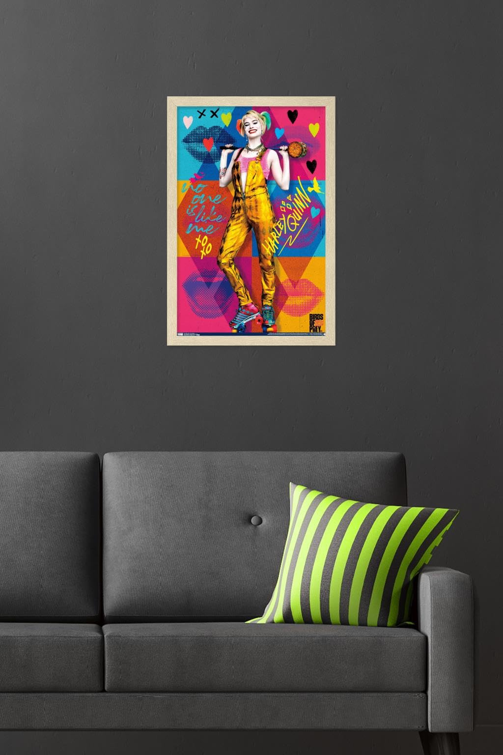 DC Comics Movie Birds of Prey - Harley Quinn - Hammer Wall Poster, 22.4L" x 14.7W", Blonde Framed Version