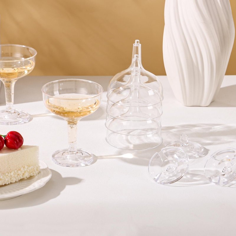 DORONAN 30 Pack Plastic Champagne Glasses 5 oz Champagne Coupe Unbreakable Plastic Cocktail Glasses Acrylic Martini Glasses Champagne Tower for Wedding Birthday Party Bar (Gold Glitter)