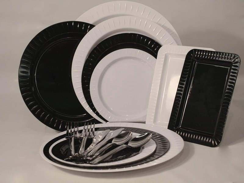 Party Essentials N916817 Elegance Hard Plastic Round Buffet/Luncheon Plate, 9" Black (Case of 168)