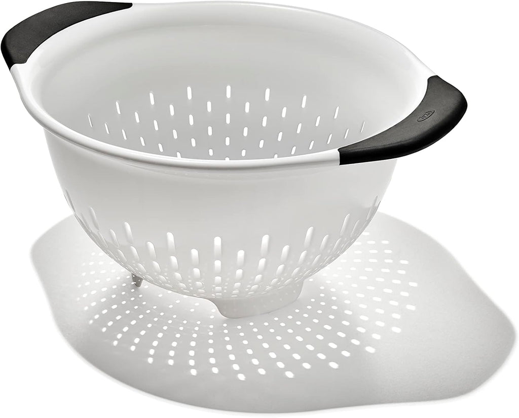 OXO Good Grips Colander - 3 QT Capacity for Effortless Straining | Durable Plastic Design