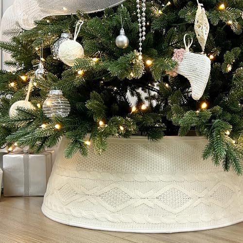 24-Inch Foldable Diamond Knit Christmas Tree Collar with Faux Pearl Buttons (Starry Dynamo, 24" Wide)