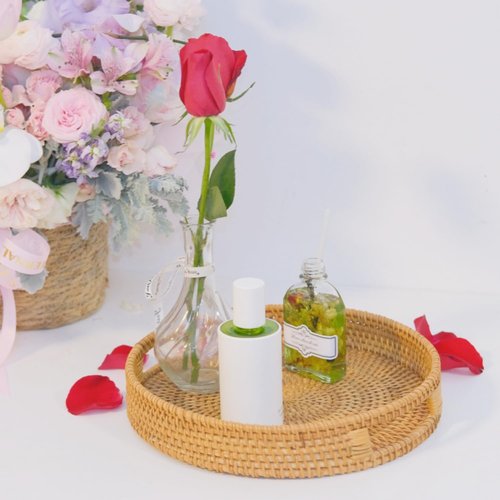 14'' Decorative Serving Tray, Natural Round Rattan Tray with 2 Handles, Hand Woven Tray for Coffee Table, Fruit, Remote Controls, Keys and Home Decor