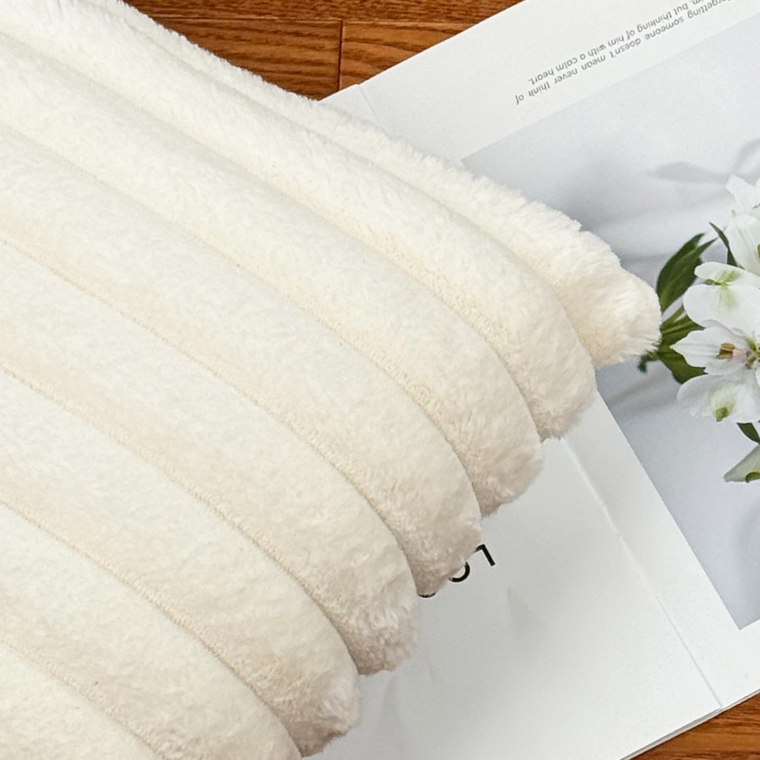 Skiennix 18x18 Throw Pillow Covers - Soft Fluffy Faux Fur & Velvet Back, Set of 2 in Cream White for Cozy Living Room Decor