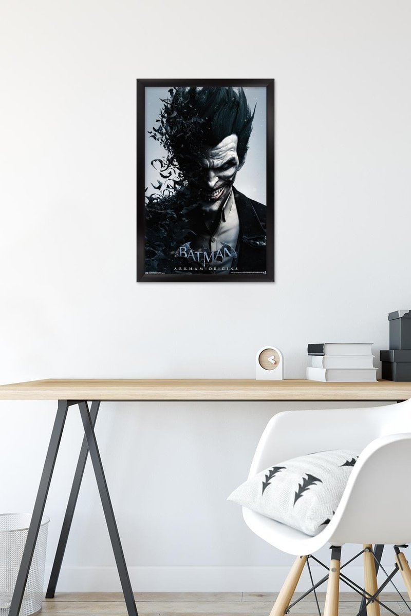 Trends International DC Comics VIdeo Game - Arkham Origins - Portrait Wall Poster, 14.725" x 22.375", Black Framed Version