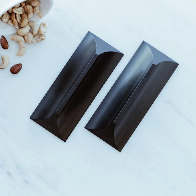 Winebars | The Compact Metal Wine Rack That's The Perfect Wine Gift for Wine Lovers (Jet Black)