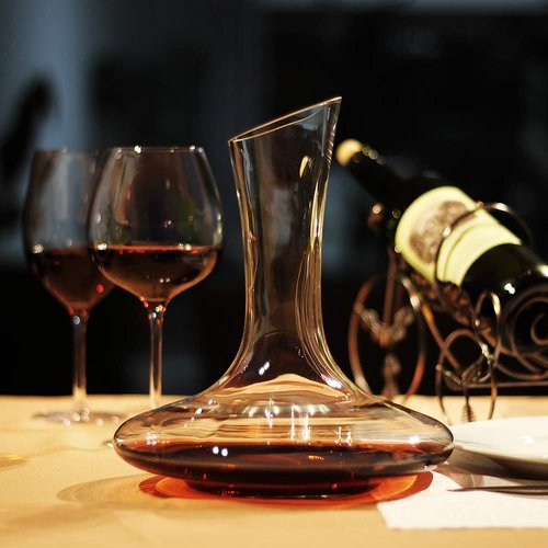 LUXU Wine Decanter,Lead-Free Hand Blown Crystal Glass, Elegant and Effective Red Wine Carafe, Premium Wine Aerator with Wide Base,Wine Accessories,Wine Gift
