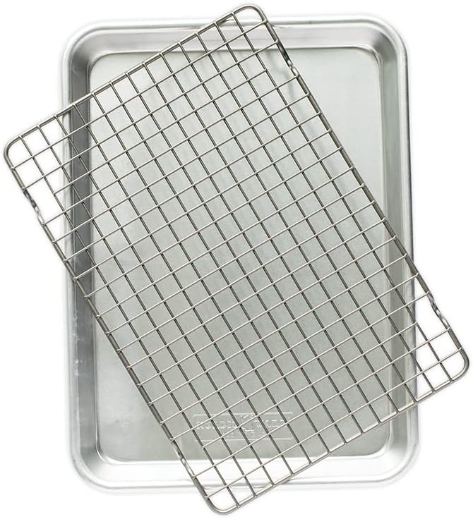 Nordic Ware Naturals® Quarter Sheet - Oven-Safe Nonstick Grid for Perfect Baking Results