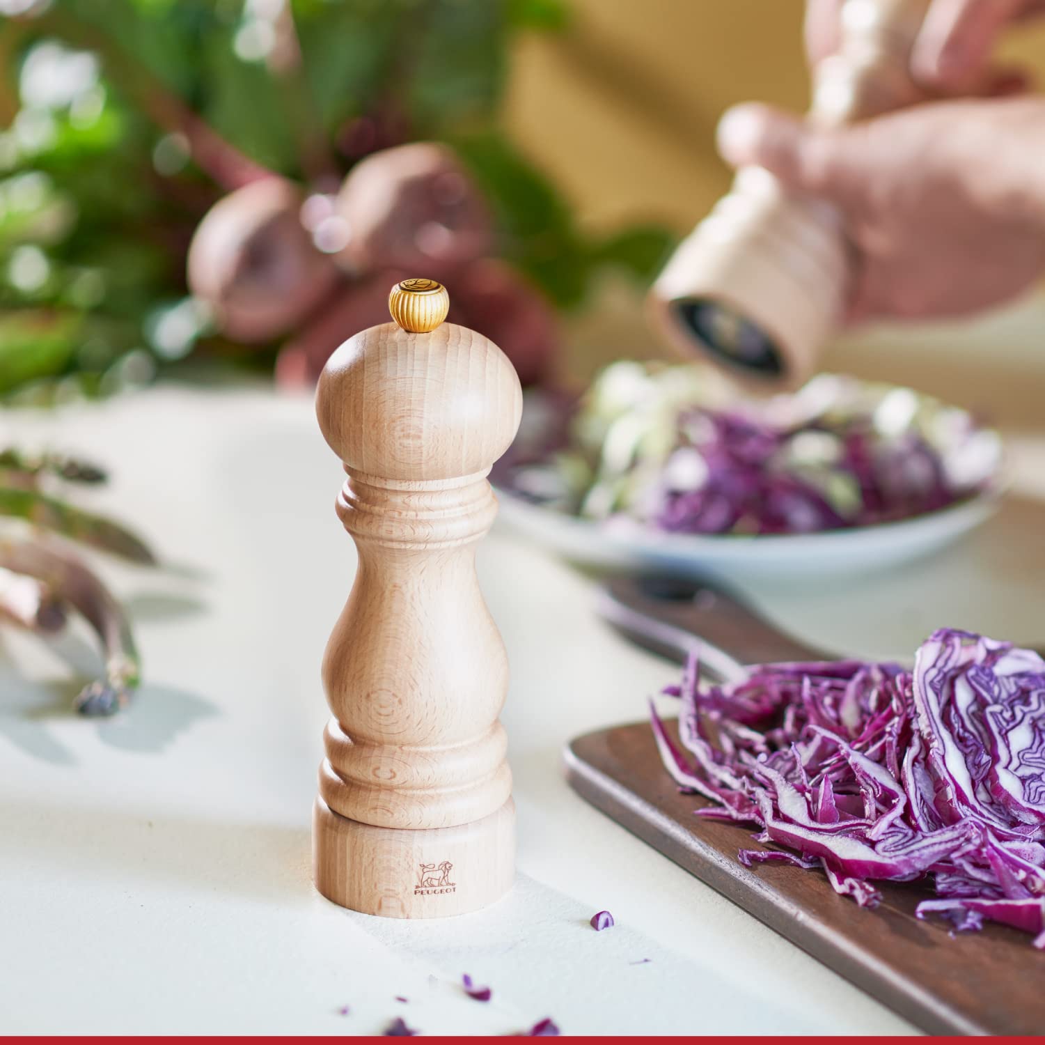 Peugeot 0870422 Paris Classic Pepper Mill, 8-3/4", Natural