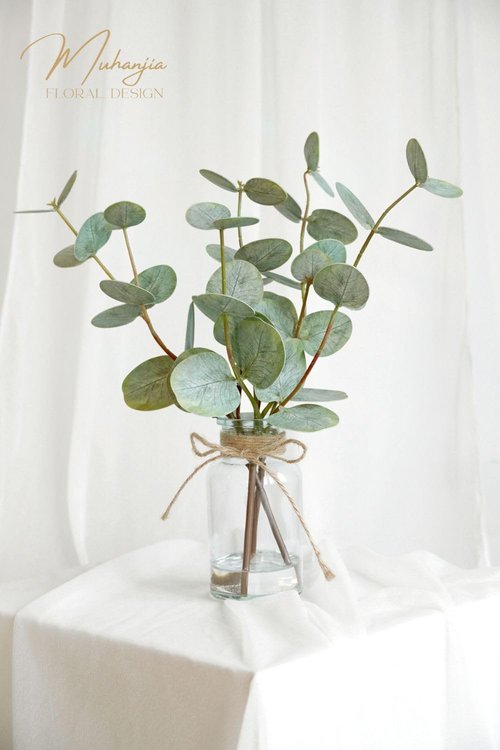 Muhanjia Artificial Eucalyptus Stems - 3Pcs Faux Plant in Glass Vase with Faux Water | Double-Sided Green Leaves Centerpiece