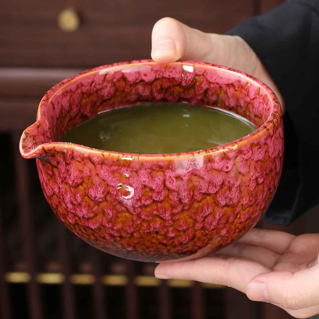 QDDTRAHCCLJZ Japanese ceramic matcha bowl. 20 ounce ceramic bowl. Matcha tea bowl. A gift for matcha enthusiasts (red)