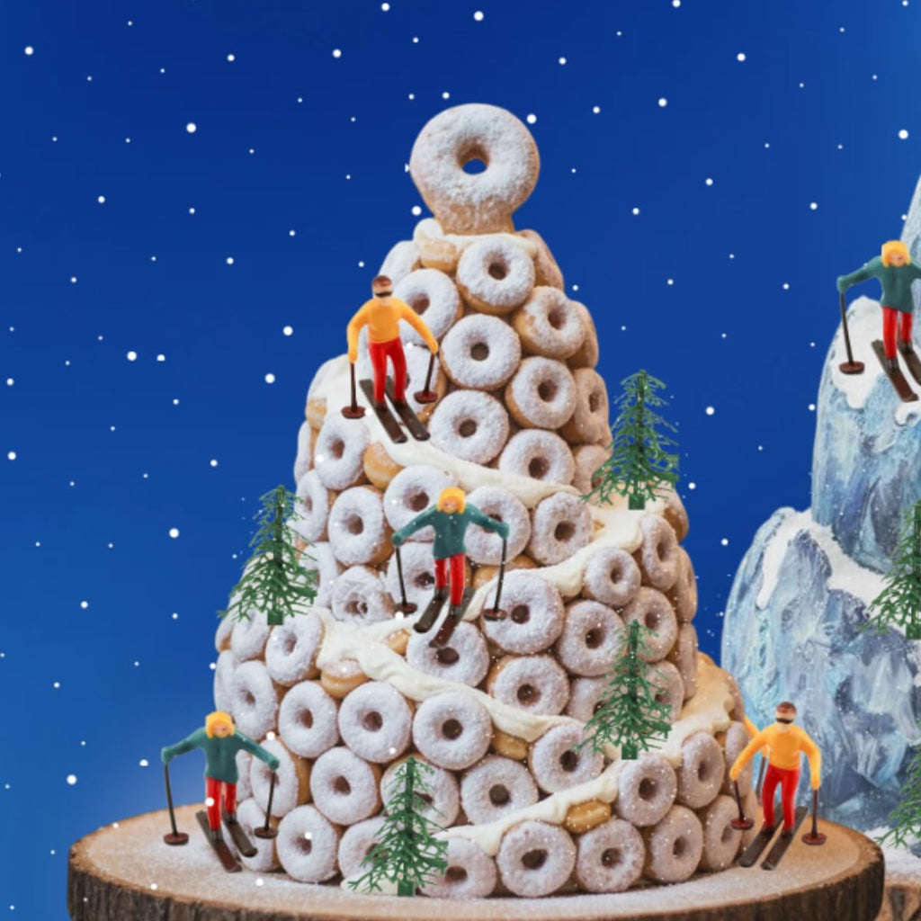 Skiennix Winter Cake Topper Set - Skiers & Evergreen Trees Decoration for Festive Celebrations