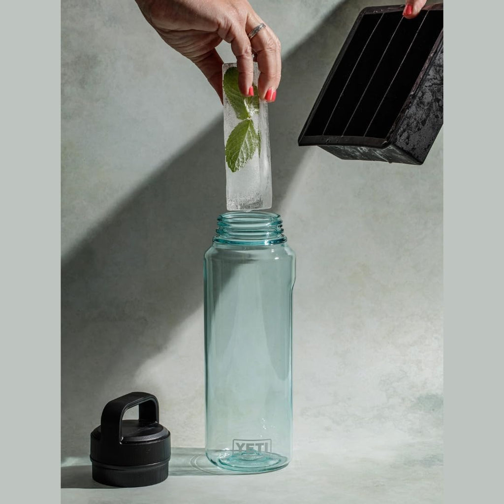 JBFadzmat 2-Piece Silicone Ice Tray Set, suitable for whiskey, cocktails, or butter molds. Freezer molds with dust covers, easy to unmold and clean, reusable.