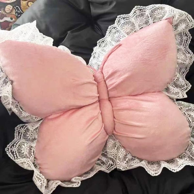 Butterfly Throw Pillow,21.6 inch Velvet Butterfly Decorative Pillow with Lace Trim,Animal Pillow for Couch Living Room Bed,Home Garden Decor (Pink)