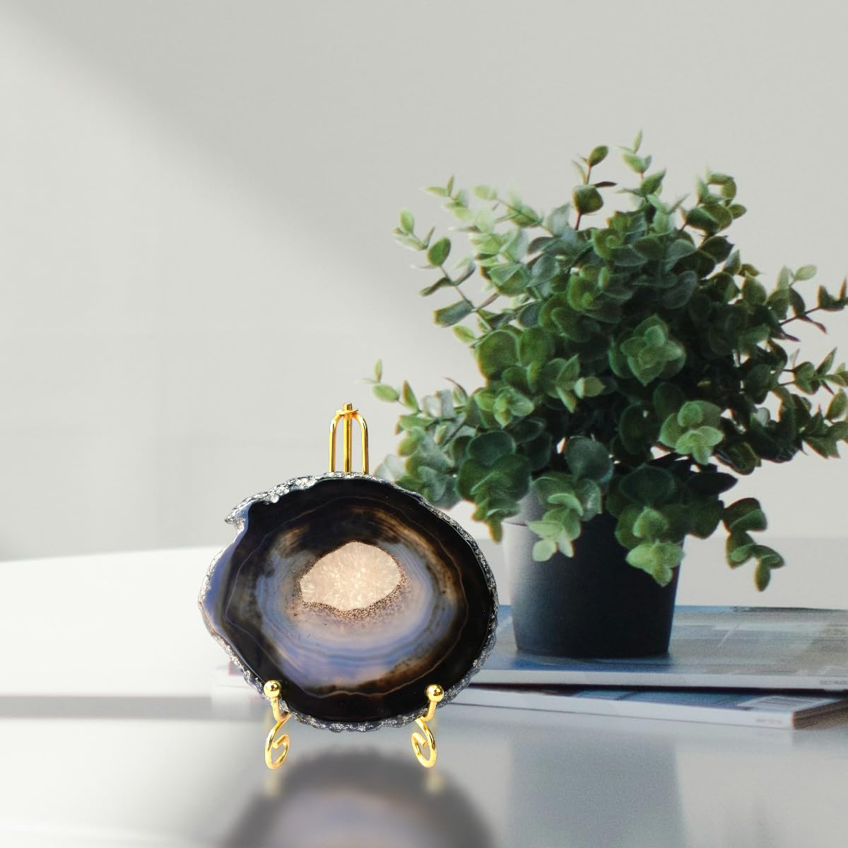 Sisamn Black Agate Slices Bulk Geode Coasters Set of 4 with Rubber Bumpers - Unique 3-4 Inch Dyed Stone Drink Crystal Coasters for Home Decor, Coffee Table, Bar Accessories