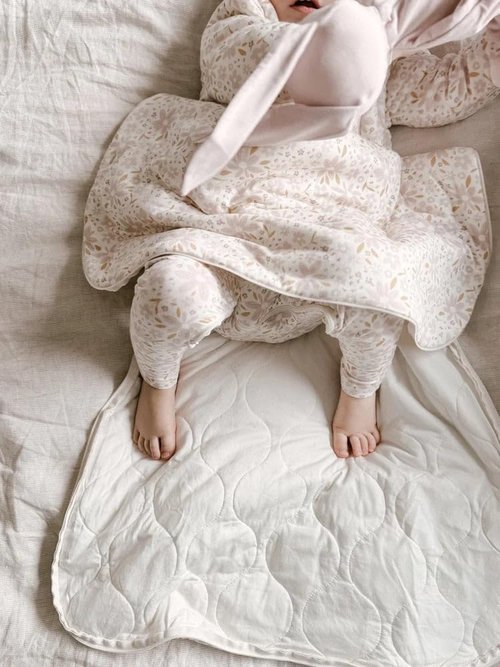 GUNAMUNA Long-Sleeve Sleep Sack - Soft Rayon Wearable Baby Sleep Bag, 1.0 TOG, Ideal for Newborns