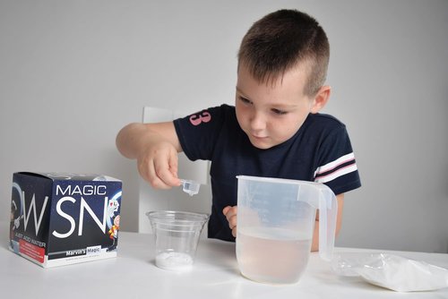 Marvin's Magic - Magic Snow Powder - Fluffy White Snow for Kids' Play & Decorations - Expands 100x