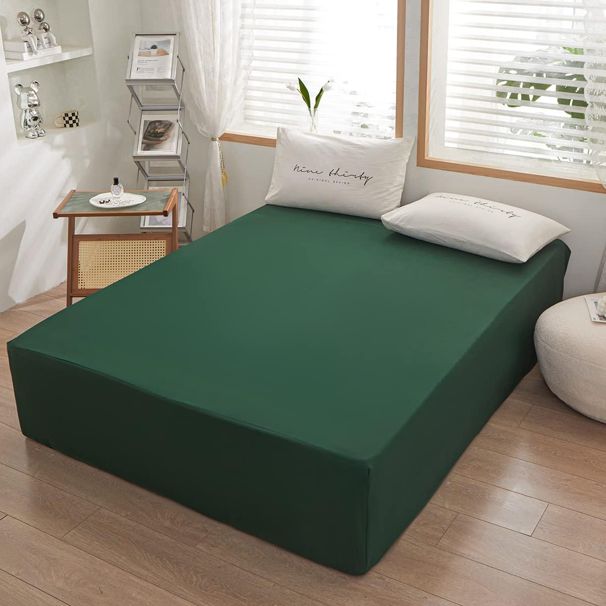 Skiennix Queen Size Fitted Sheet - Soft Microfiber, 15-Inch Deep Pocket, Dark Green | Fade Resistant & Easy Care