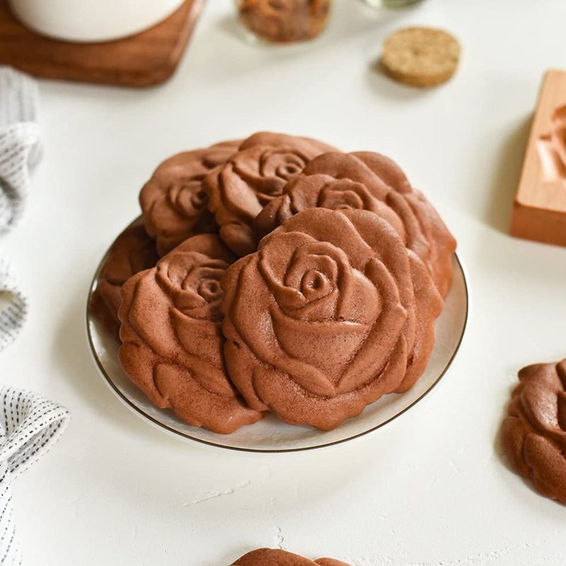 Carved Wooden Gingerbread Cookie Mold,3D Wooden Baking Mold Cookie Biscuit Press Stamp Molds, Cookie Cutter Set with Provance Rose Cookie Stamp ， DIY Biscuit Chocolate Stamp Mould (4PCS（A）)