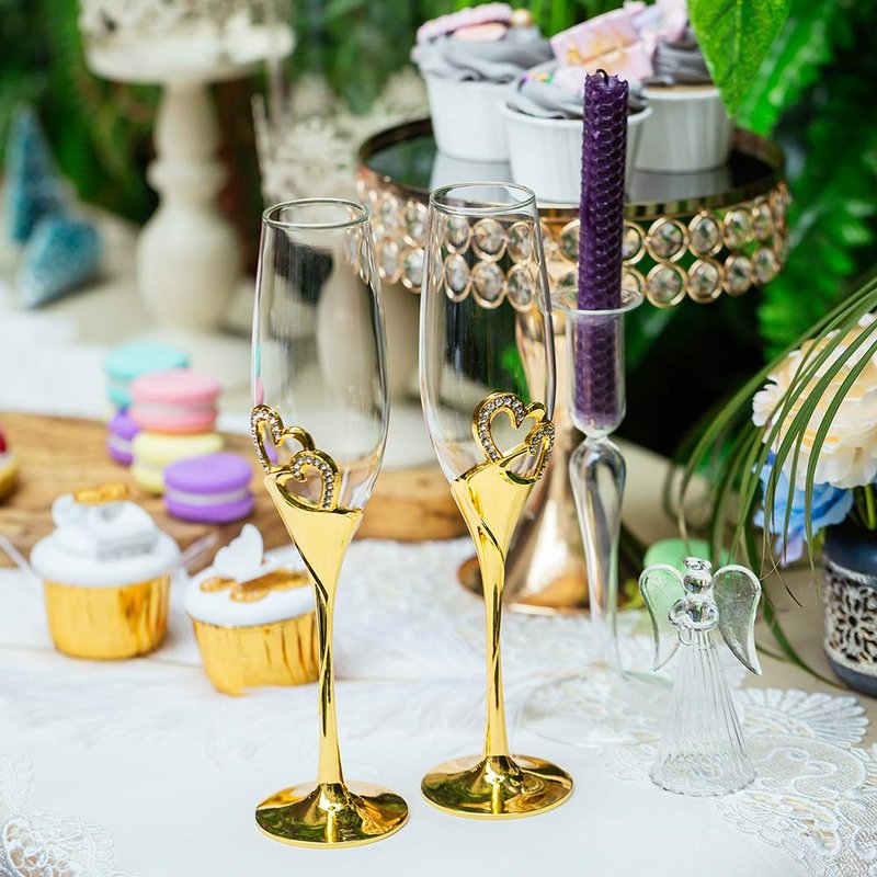 NUPTIO Champagne Flutes Wedding Gifts: Gold Toasting Glasses for Bride and Groom Heart Wine Cups Crystal Flute Anniversary Engagement Gift for Couples Hostess Mr Mrs 6.76oz