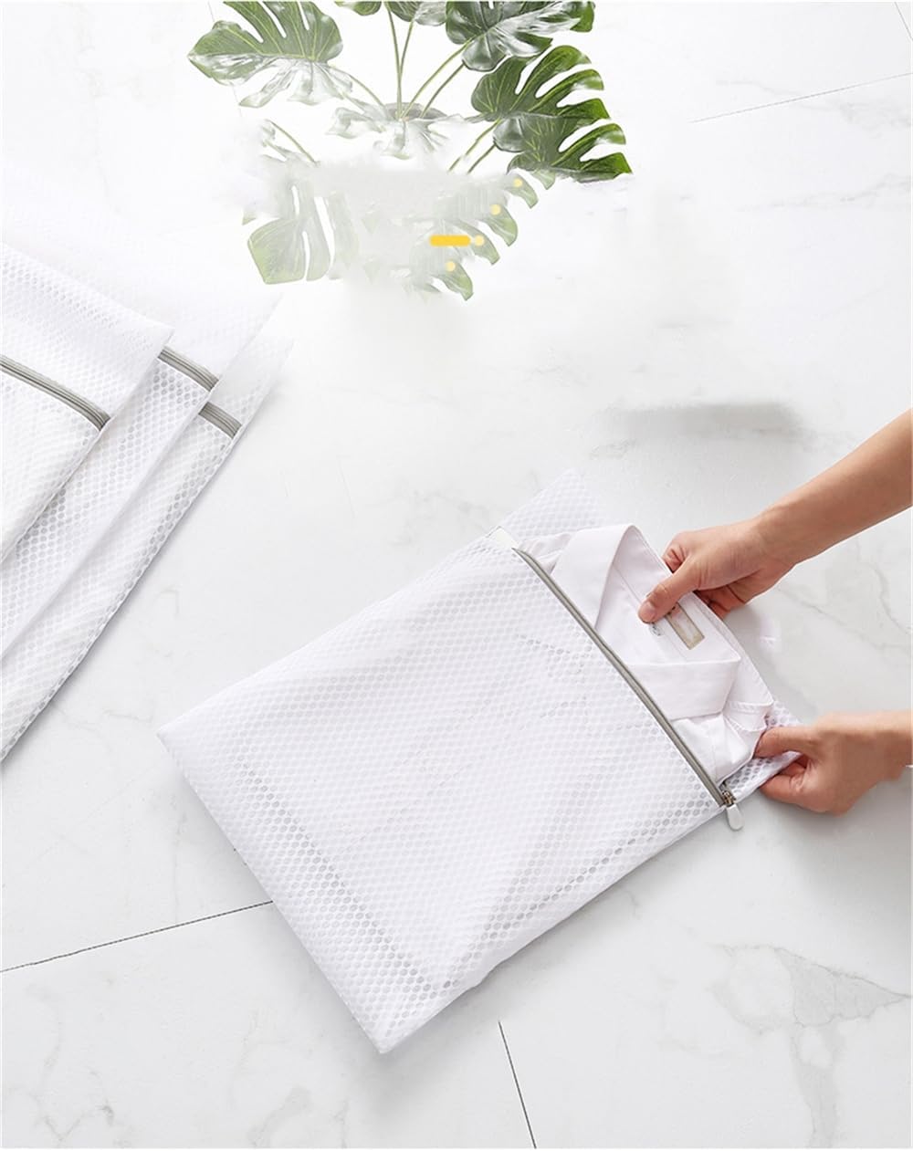 Skiennix Durable Honeycomb Mesh Laundry Bags - 4 Pcs for Delicates | 12 x 16 Inches, 2 Thick & 2 Fine Net