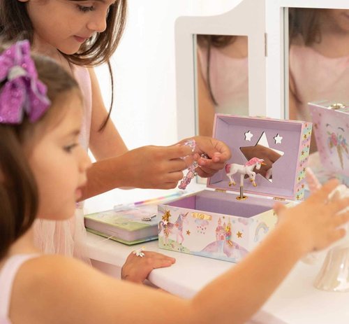 Jewelkeeper Musical Jewelry Box for Girls with Spinning Unicorn, Glitter Rainbow and Stars Design Music Box for Necklace, Earrings, and Accessories, Plays The Beautiful Dreamer Tune