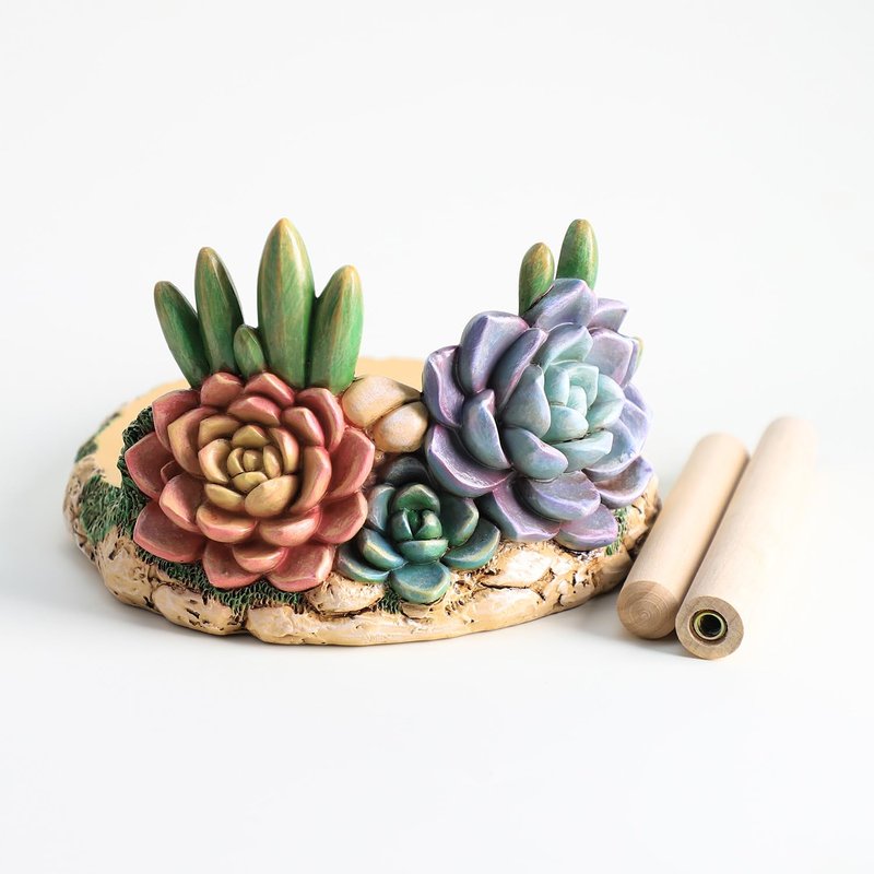 Colias Wing Cactus Pattern Paper Towel Holder Stand, Resin Cactus Crafts Display for Kitchen Countertop,Table Top Restaurant Cake Shop Dessert Shop