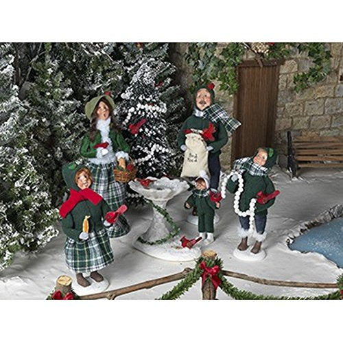 Byers' Choice Family With Cardinals Man Caroler - 13in Handcrafted Christmas Figurine