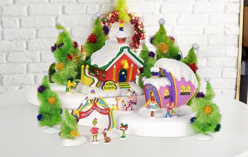 Department 56 Grinch Village Figurine Set - Grinch, Max & Cindy Lou-Who | 3-Piece Multicolor Collection