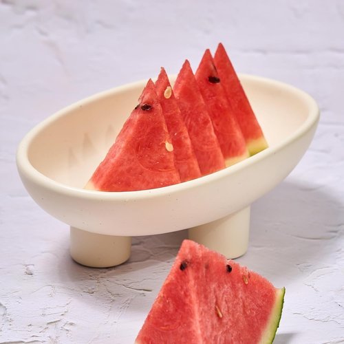 Relexome Three-Legs Ceramic Fruit Bowl for Kitchen Counter 10.24 Inch Modern Decorative Pedestal Bowl Oval Footed Serving Fruit Bowls Basket for Key Candy Breads Entryway Table Decor (Matte Crème)