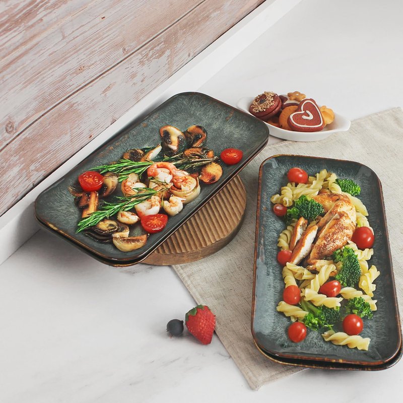 jinsongdafa Ceramic Serving Dinner Plate Set, 4-Piece for Main Meals, Tacos, Lunches, Snack, Platters - Microwave and Dishwasher Safe, Scratch Resistant, Kitchen Serving Dinnerware, Black 12.4 Inch