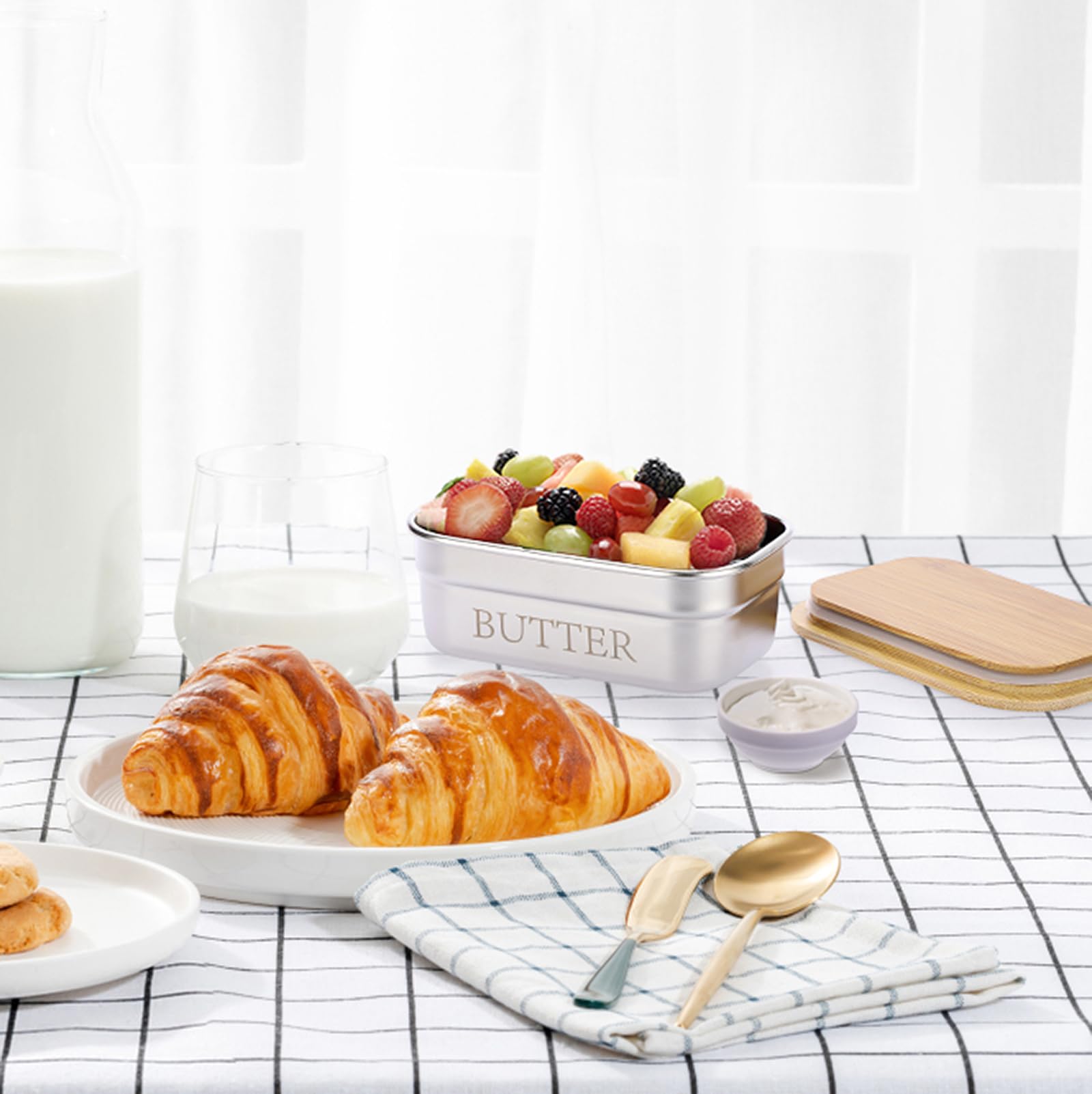 BSTKEY Butter Dish with Lid for Countertop, Stainless Steel Butter Holder Container with Silicone Sealing, Butter Keeper for Kitchen, Holds 1 Stick West or 2 Sticks East Coast Butter