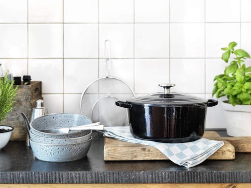 BK Cookware Bourgogne Enameled Cast Iron 2.6QT Dutch Oven, Jet Black