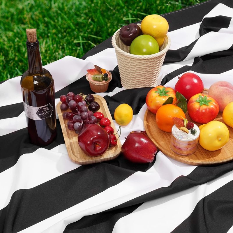 ASPMIZ Black and White Striped Tablecloth for Round Tables, Geometric Stripe Waterproof Table Cloth for Kitchen Dining Room, Polyester Tablecloth Round 60”
