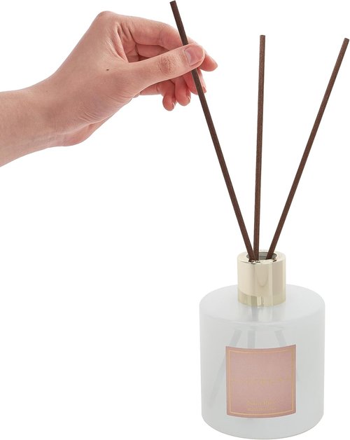 Cocorrína Reed Diffuser Set - Satin Rose Scented Home Fragrance with Sticks | Elegant Bathroom Decor