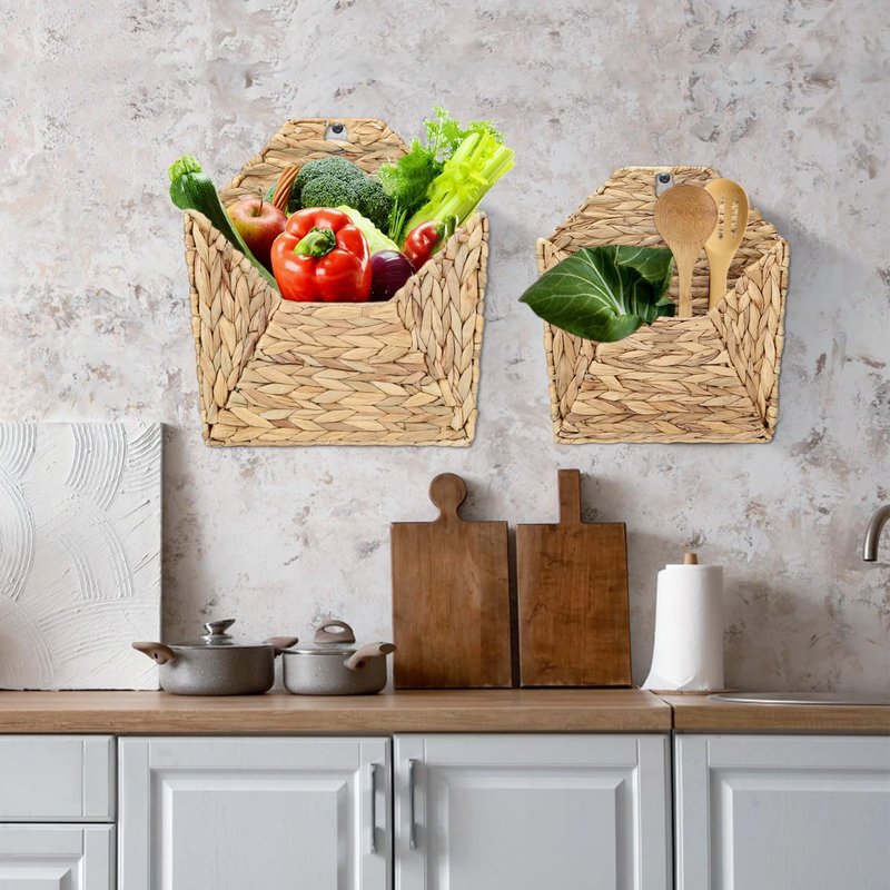 TKGKHK Wall Mounted Storage Baskets, 2PCS Handmade Water Hyacinth Storage Baskets Wall Hanging Organizing Container for Living Room,Bedroom,Kitchen (Large+Small)