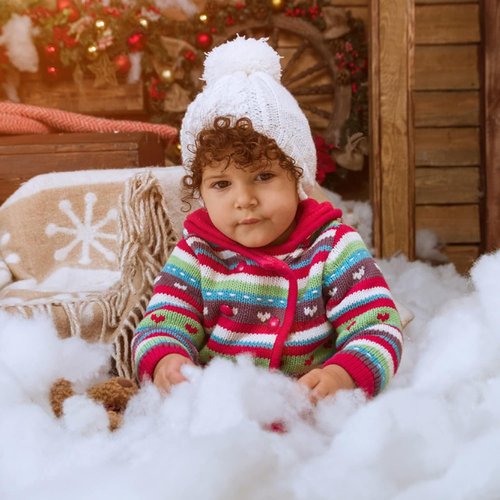 Apragaz Artificial Snow Decoration - Fluffy, Flame Resistant Indoor Snow for Christmas Decor (5.6 OZ)