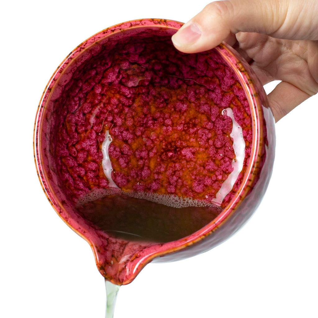 QDDTRAHCCLJZ Japanese ceramic matcha bowl. 20 ounce ceramic bowl. Matcha tea bowl. A gift for matcha enthusiasts (red)